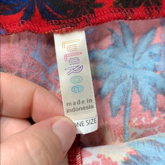 3/$30 Lularoe NWOT OS palm tree 🌴 leggings - Picture 3 of 5